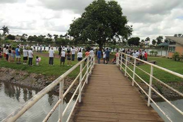 Lagoa Grande ganha abraço simbólico em prol da revitalização do cartão postal