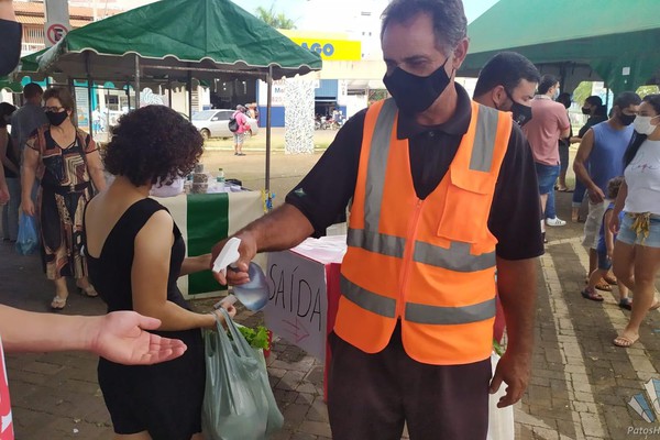 Seguindo protocolos sanitários, feira do produtor continua recebendo a população