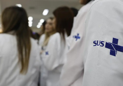 Mais Médicos promoveu melhoria da saúde da população, diz secretário