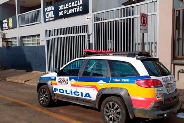 Homem é preso após espancar o próprio filho por causa de brinco em Patos de Minas