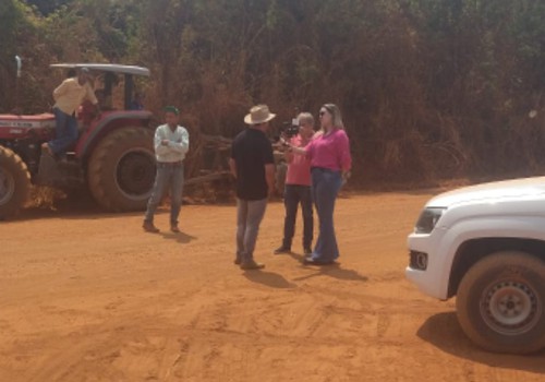 Motoristas protestam e cobram melhorias na BR 352, em Patos de Minas