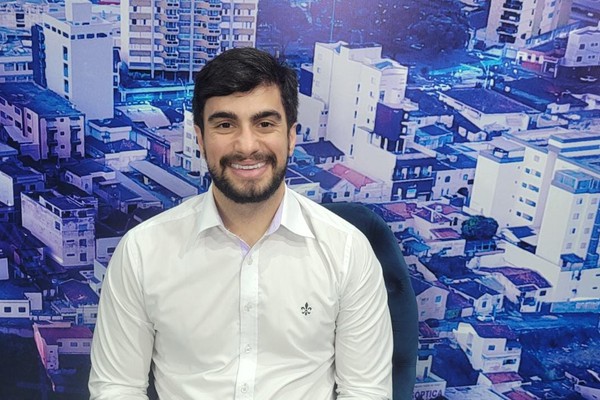 Você sabe quanto paga de impostos? Vitor Porto participa do Contraponto e mostra estudo inédito