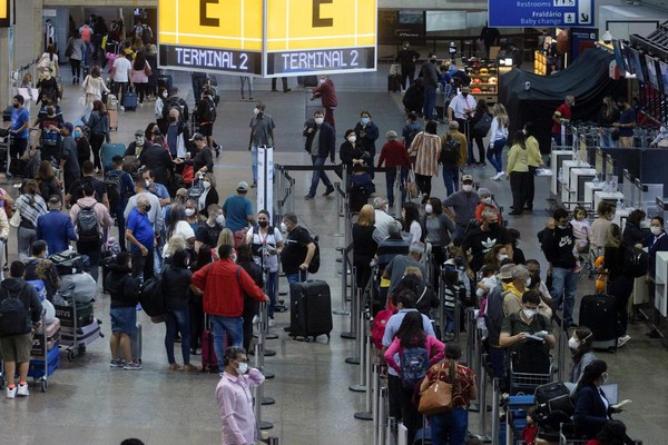 Aeronautas mantêm greve marcada para esta segunda-feira