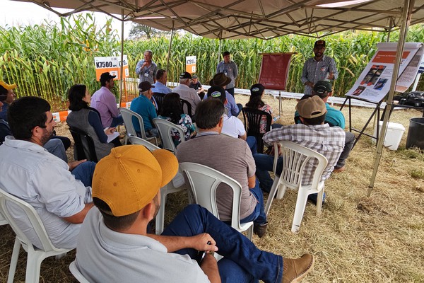 20ª Semana Coopatos é aberta com Dia de Campo e exposição de produtos e serviços