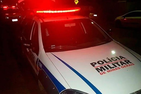 Polícia procura assaltantes que invadiram comércio no bairro Planalto e roubaram o dinheiro do caixa