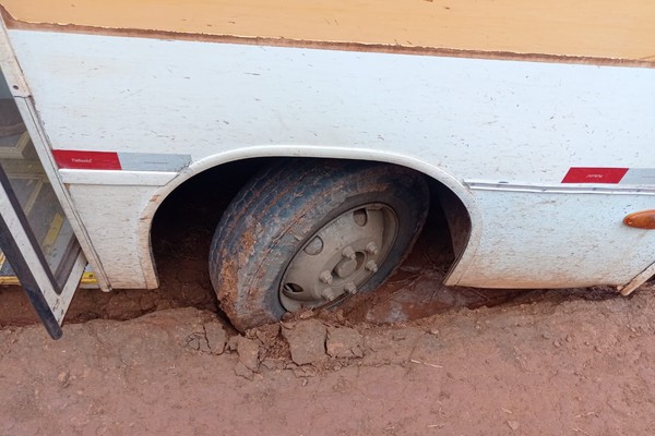 Moradores da zona rural relatam precariedade de estradas vicinais e cobram melhorias