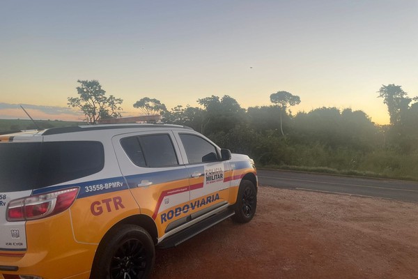 Polícia Militar Rodoviária prende dois foragidos da justiça trafegando em rodovias de Patos de Minas