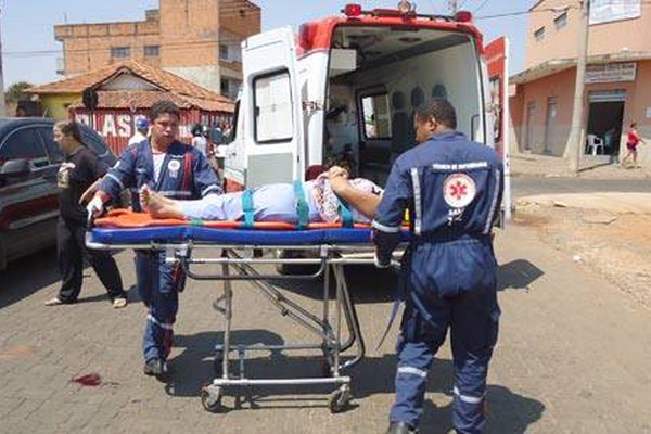 Ciclista fica ferida em mais um fim de semana violento no trânsito de Patos de Minas