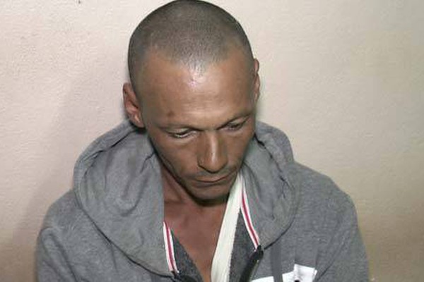 PM aborda homem com punhal e maconha em frente à rodoviária