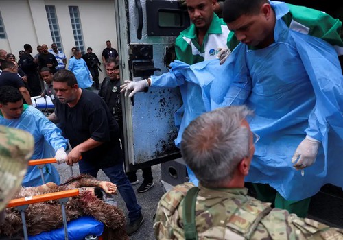 Operação no Rio contra facções criminosas registra 64 mortes