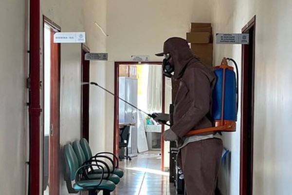 Combate à Dengue passa a aplicar inseticida no interior de imóveis para conter o transmissor