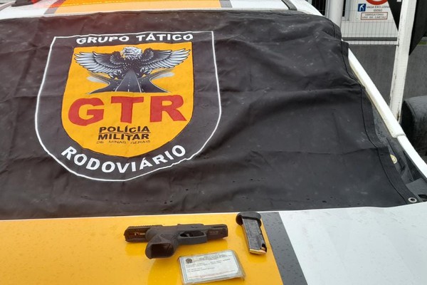 Motorista é flagrado com arma de fogo na cintura e acab preso na BR-146 em Patos de Minas