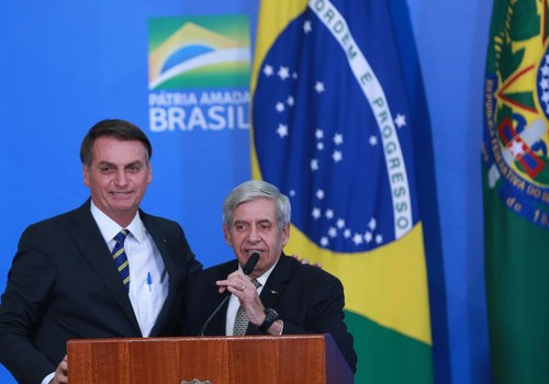 Heleno se distanciou de Bolsonaro e não sabia de golpe, diz advogado