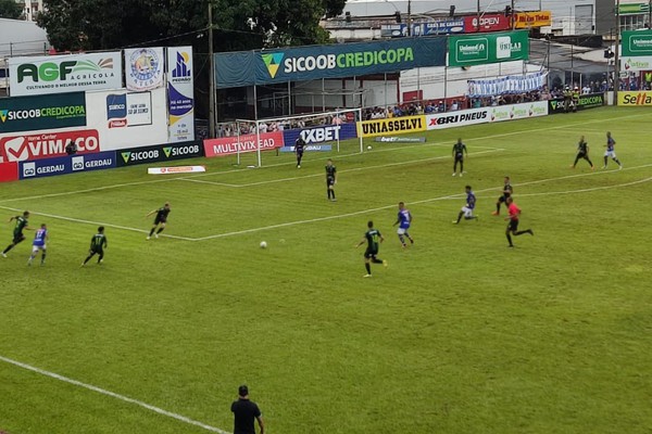 URT empata sem gols dentro de casa e segue a cinco rodadas sem perder no Campeonato Mineiro