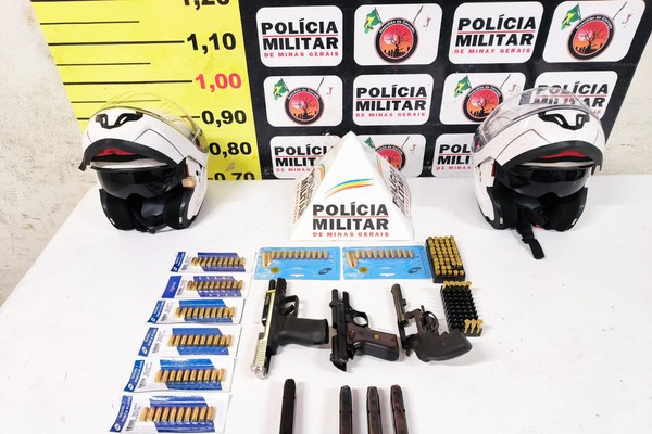 Morador do bairro Santa Rosa é preso pela Polícia Militar com três armas e muita munição
