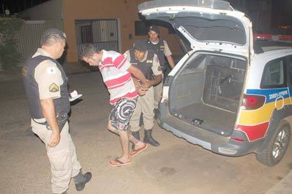 Operação da PM apreende maconha, pistola e motos e 3 terminam na delegacia