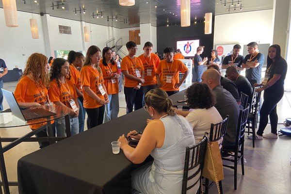Senac X reúne 70 jovens de escolas públicas em maratona de inovação em Patos de Minas