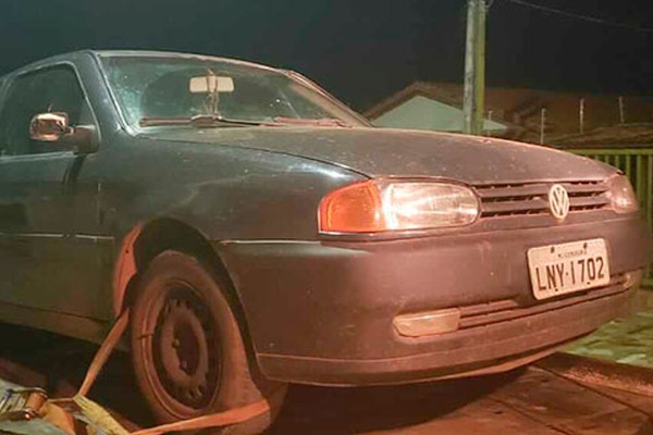 Ladrões furtam veículo no bairro Santa Luzia e abandonam outro carro furtado no lugar 