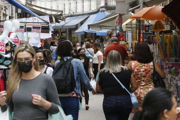 Pequenos negócios geram 72% das vagas de emprego no primeiro semestre