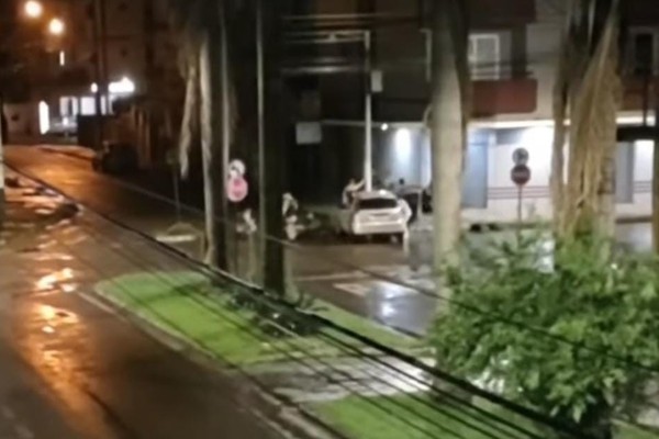 Como de costume, mais um acidente em cruzamento deixa motociclista ferido no bairro Cristo Redentor