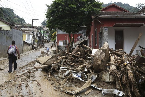 Número de mortos em Petrópolis sobe para 123