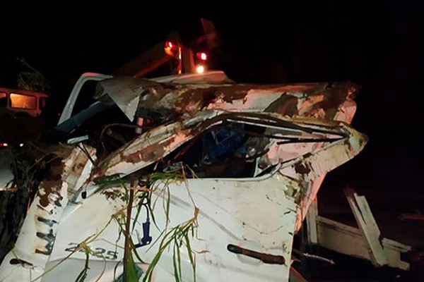 Duas pessoas morrem em mais um grave acidente na curva de Belvedere em Rio Paranaíba