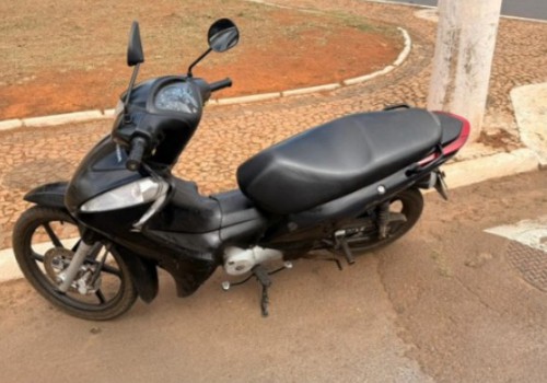 Homem é preso após avançar parada e atingir motociclista na Avenida Fátima Porto