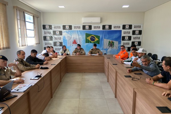 PM e Corpo de Bombeiros se reúnem com Mamoré e URT para garantir segurança no clássico