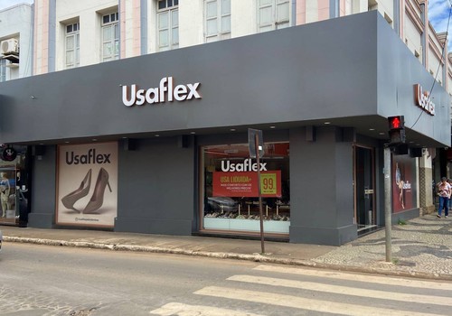 Usaflex faz liquidação em bolsas, sapatos, rasteirinhas e tamancos com até 60% de desconto, em Patos de Minas