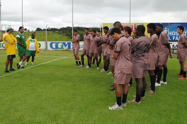 Seis novos jogadores chegam ao Bernardo Rubinger para o início da temporada