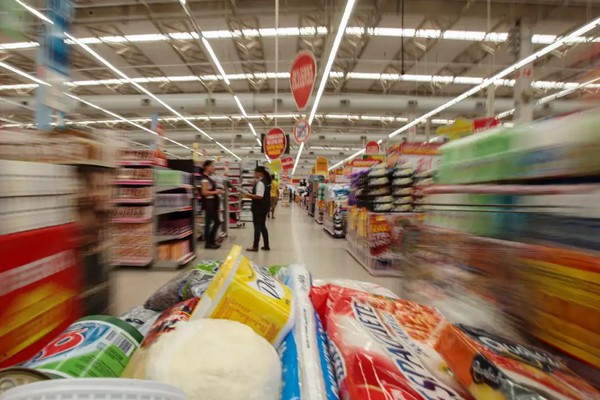 Prévia da inflação oficial de agosto tem menor índice desde 2022; recuo de 0,14%, diz IBGE