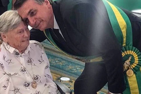 Mãe do presidente Jair Bolsonaro morre aos 94 anos