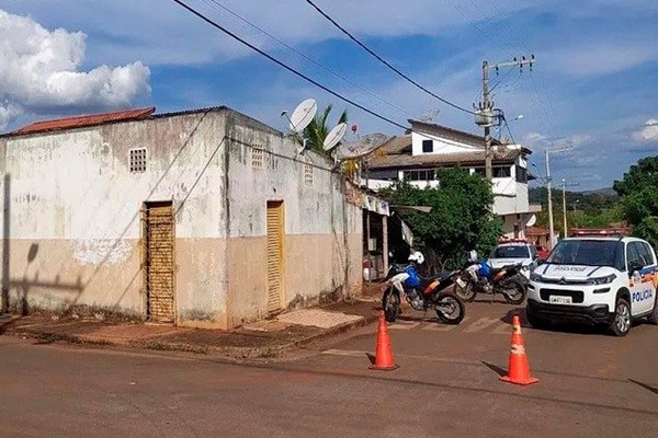 Dono de bar mata garota, fere duas pessoas e depois comete suicídio em Vazante