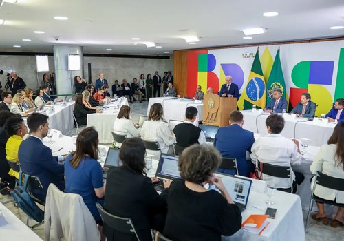 Lula afirma que vai vetar PL da Dosimetria