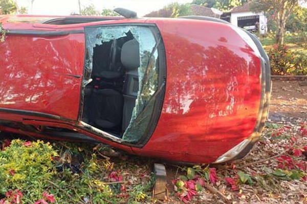 Motorista perde controle da direção e morre ao capotar veículo na estrada de acesso a Major Porto