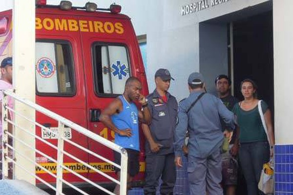 Garota de 8 anos sofre fratura exposta ao cair de brinquedo na Praça Antônio Dias