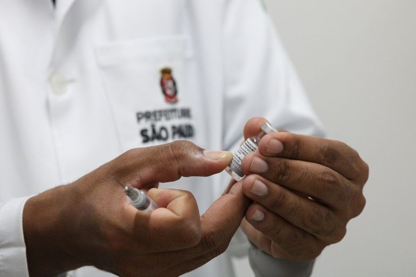 Mortalidade materna foi 70% maior em 15 meses de pandemia, diz estudo