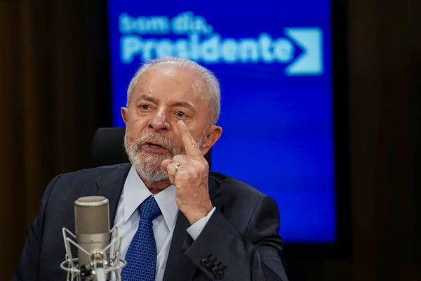 Lula exalta trabalho de voluntários no RS e condena fake news