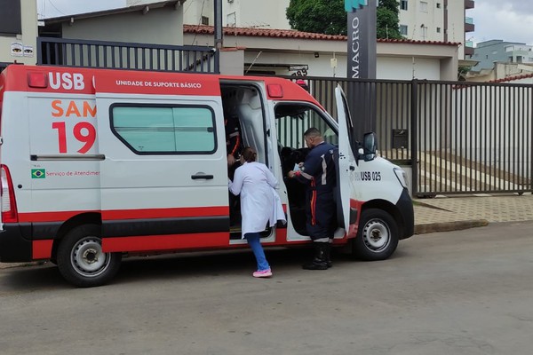 Homem furta celular, é agredido e tem que ser atendido pelo SAMU em Patos de Minas