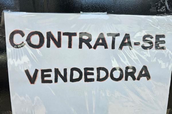 Estamos contratando! Sobram vagas de emprego em Patos de Minas, faltam interessados