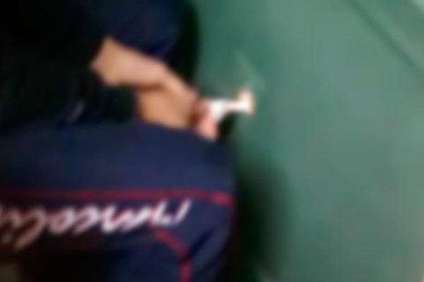 Estudantes provocam curto circuito com clipe e quase põem fogo em escola de Patos de Minas