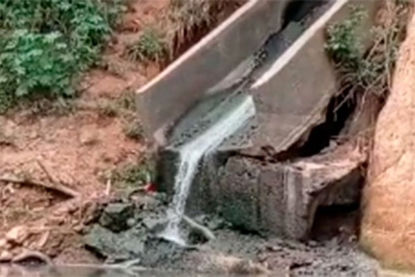 Morador denuncia despejo de rejeitos de laticínio nas águas do Rio Paranaíba