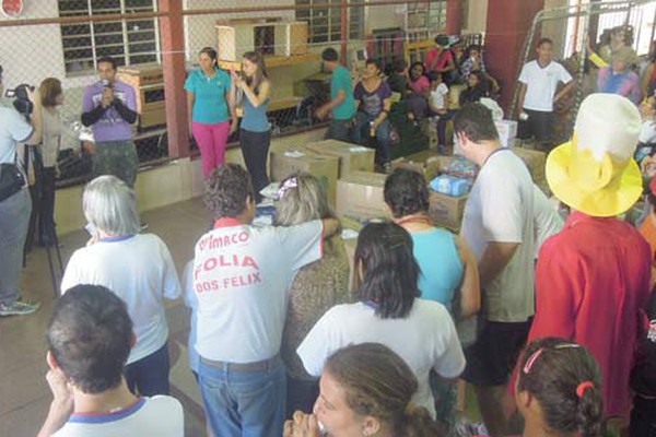 Coopatos faz a entrega de toneladas de alimentos arrecadados no dia C