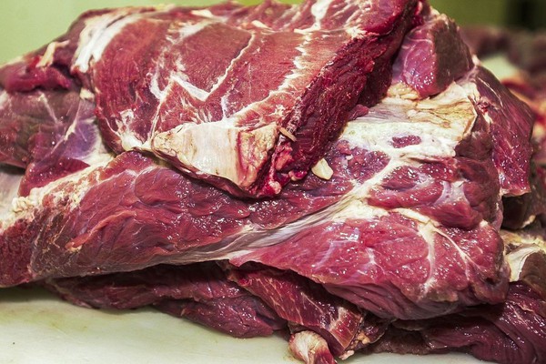 China suspende embargo à carne bovina brasileira