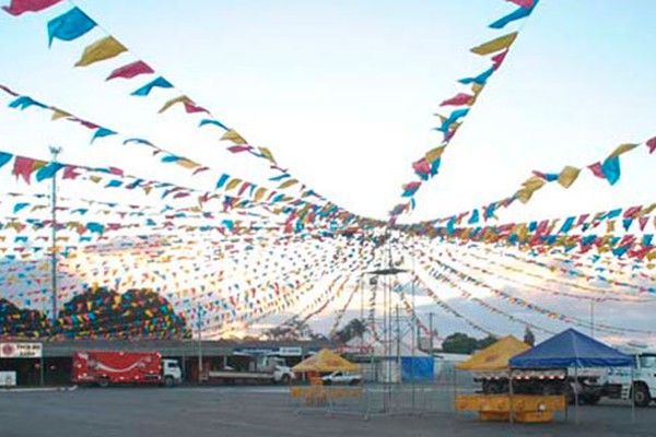 Festa Junina do 15º BPM terá Gino e Geno como atração principal e ingressos a R$ 15,00