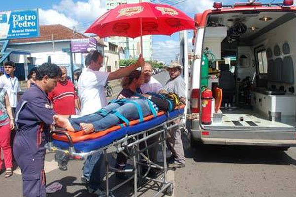 Técnica em enfermagem fica ferida em acidente na Rua Doutor Marcolino