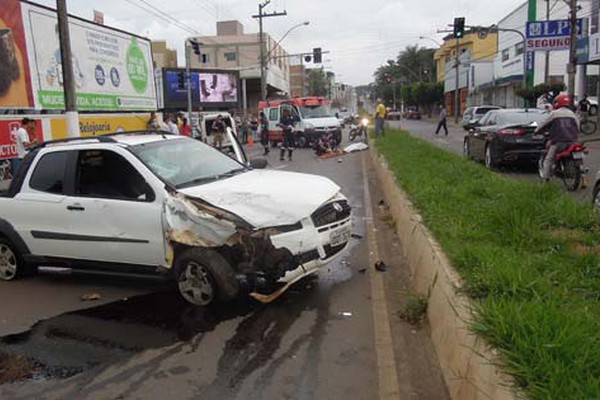 Acidente entre carros na Major Gote mata um motorista e o outro é preso por embriaguez