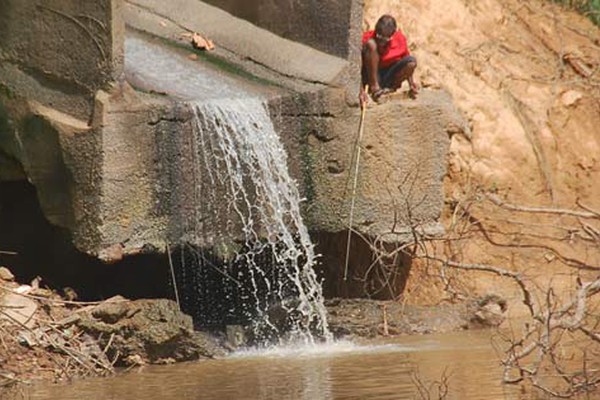 Preservar é preciso; mas Rio Paranaíba continua recebendo milhões de litros de esgoto