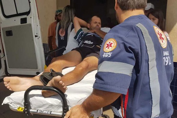 Motociclista passa atirando e deixa dois feridos no bairro Alto da Colina nesta tarde