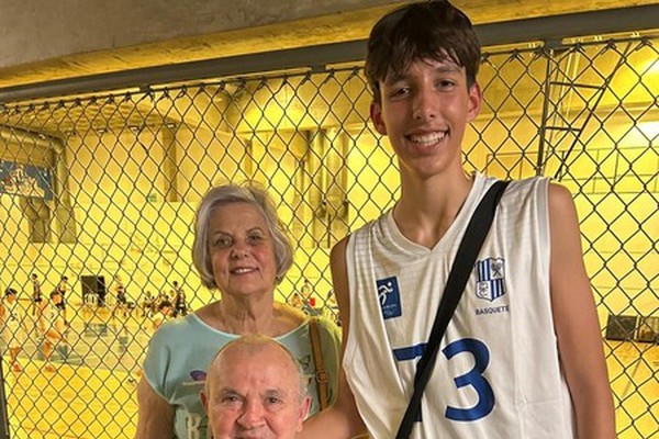 Neto do professor “Pão”, é campeão brasileiro de basquete Sub-16 pela Seleção Mineira